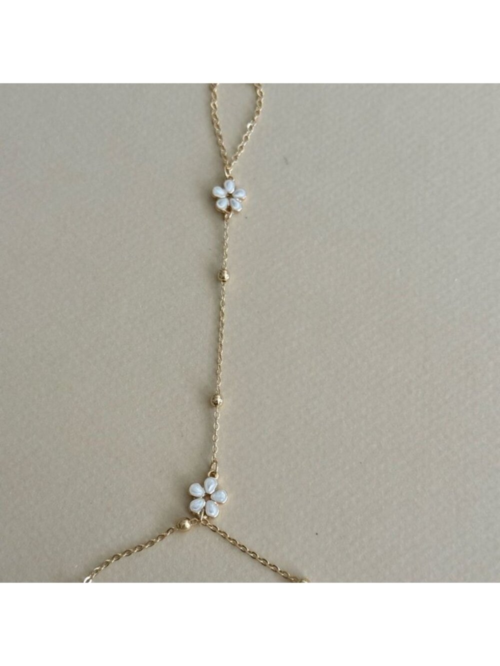 Floral Hand Chain M1730 - Picture 4 of 4